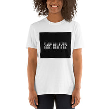 Charger l'image dans la galerie, "Just Delayed" Logo Noir T-shirt H/F