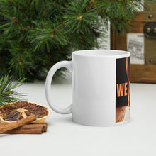 Charger l'image dans la galerie, Just Delayed " We All Run" Mug Blanc Brillant