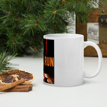 Charger l'image dans la galerie, Just Delayed " We All Run" Mug Blanc Brillant