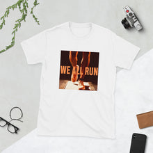 Charger l&#39;image dans la galerie, Just Delayed We All Run T-shirt Unisexe
